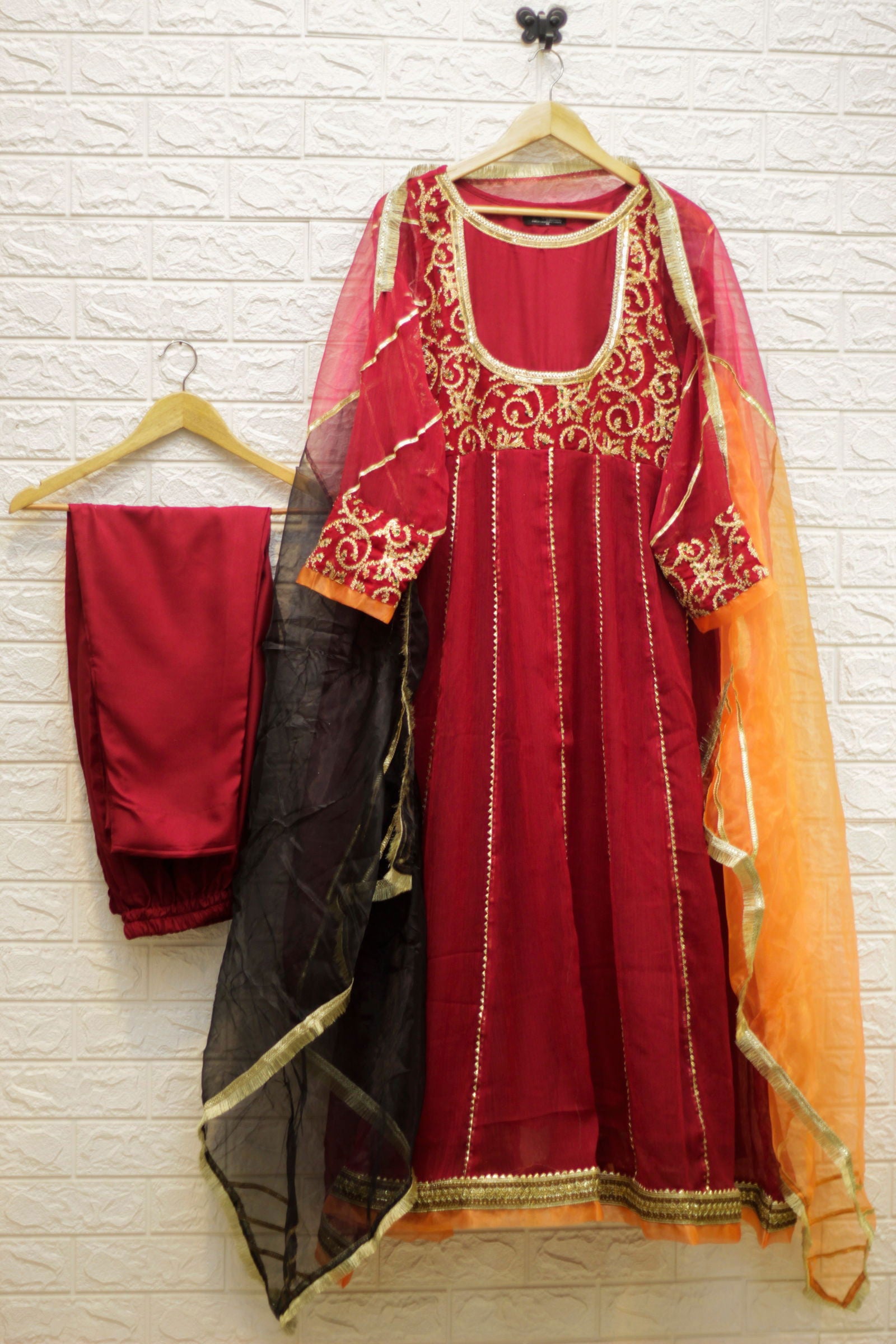 Multiple Red - Mataish