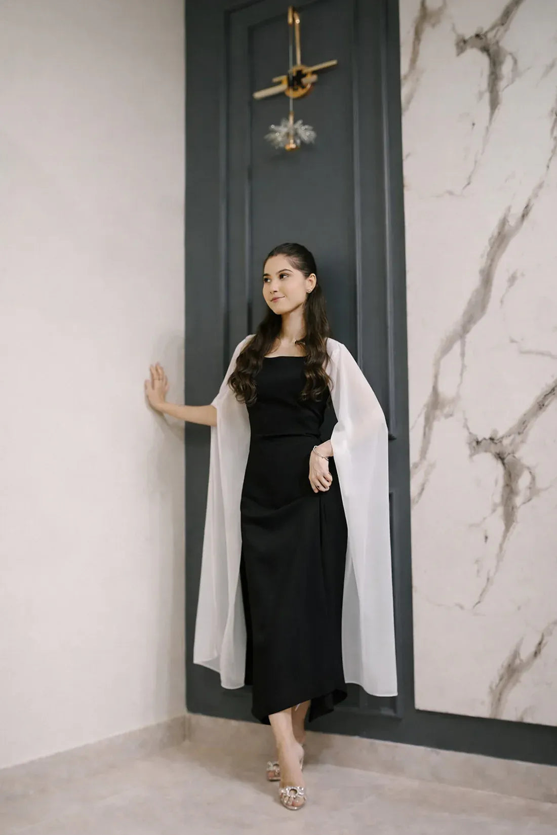 STATEMENT SLEEVES DRESS