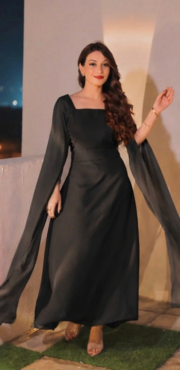 STATEMENT SLEEVES DRESS